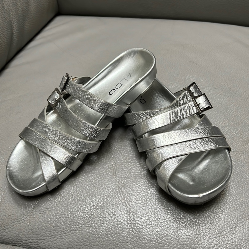 Women Aldo Slip On Flat Silver Strap Sandals, Size 7.5